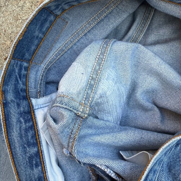 Vintage 90s Levis 501 Blue Button fly Denim Made in USA Jeans Actual 32x29.5 - Picture 8 of 12